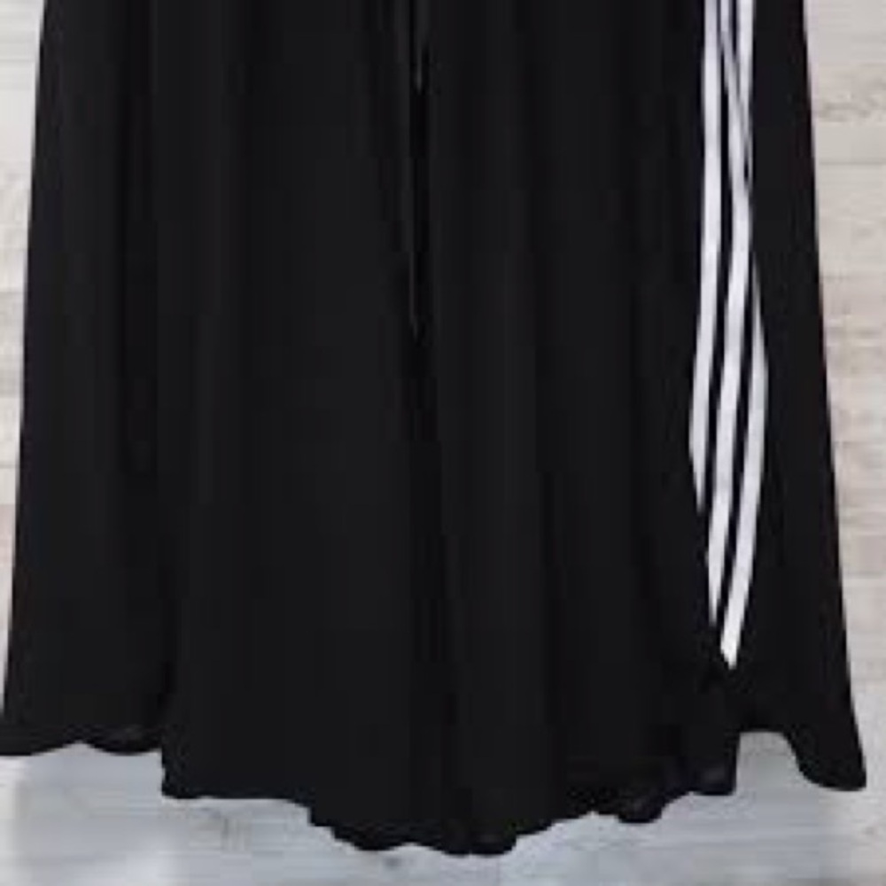 Y-3 by Yohji Yamamoto Women's
Long Three Stripe Pants - Picture 4 of 7